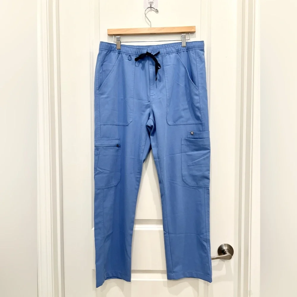 FIGS Men’s Technical Collection Cargo Scrub Pants - Picture 2 of 9